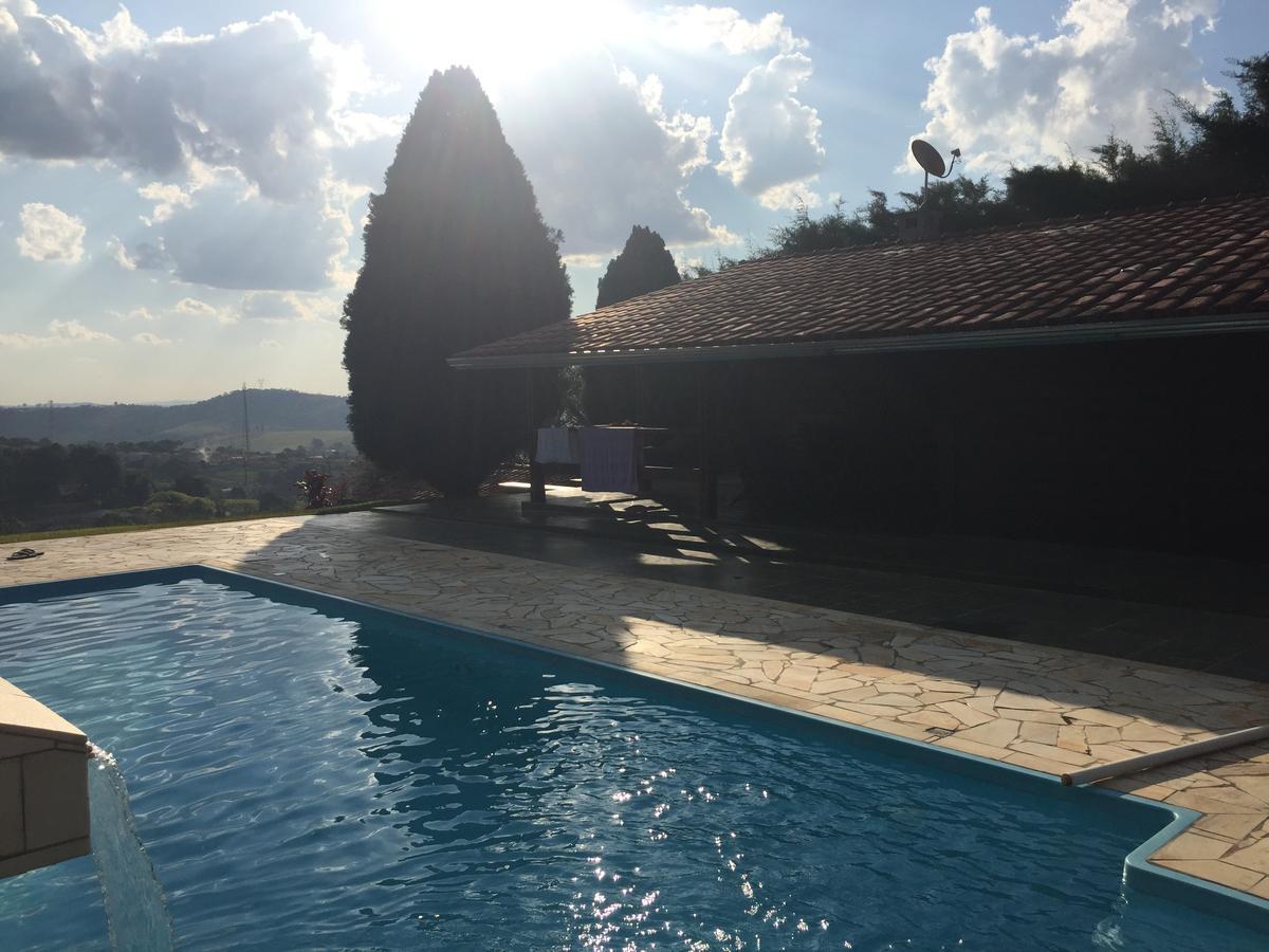 Linda Chacara Com Piscina Villa Atibaia Exteriör bild