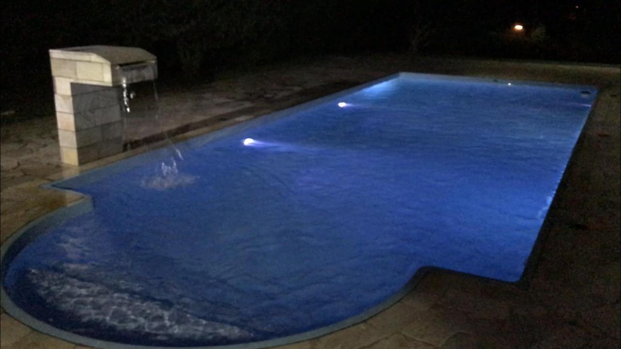 Linda Chacara Com Piscina Villa Atibaia Exteriör bild